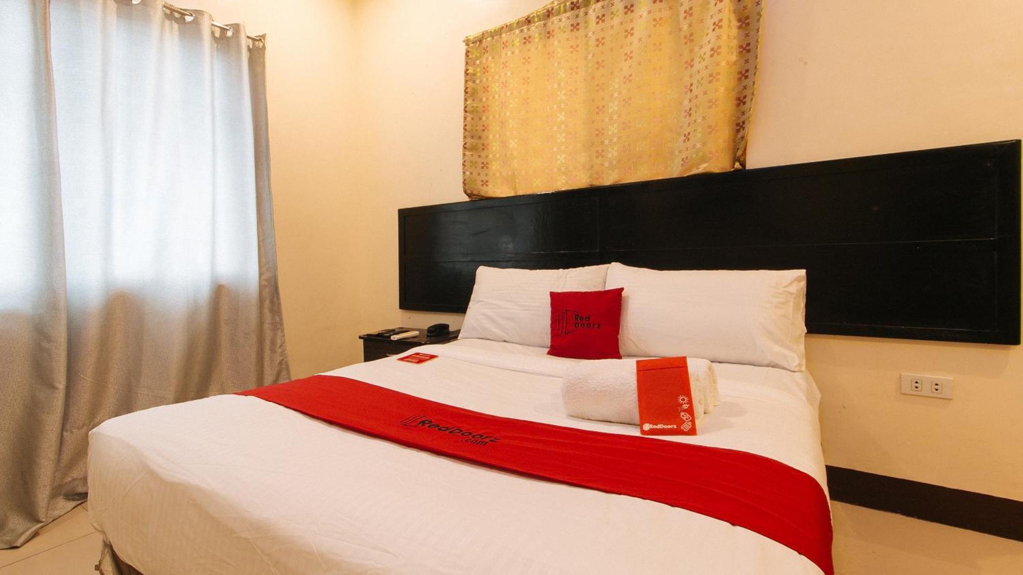 Reddoorz At V-Cat Apartelle Sampaloc Manila Ngoại thất bức ảnh