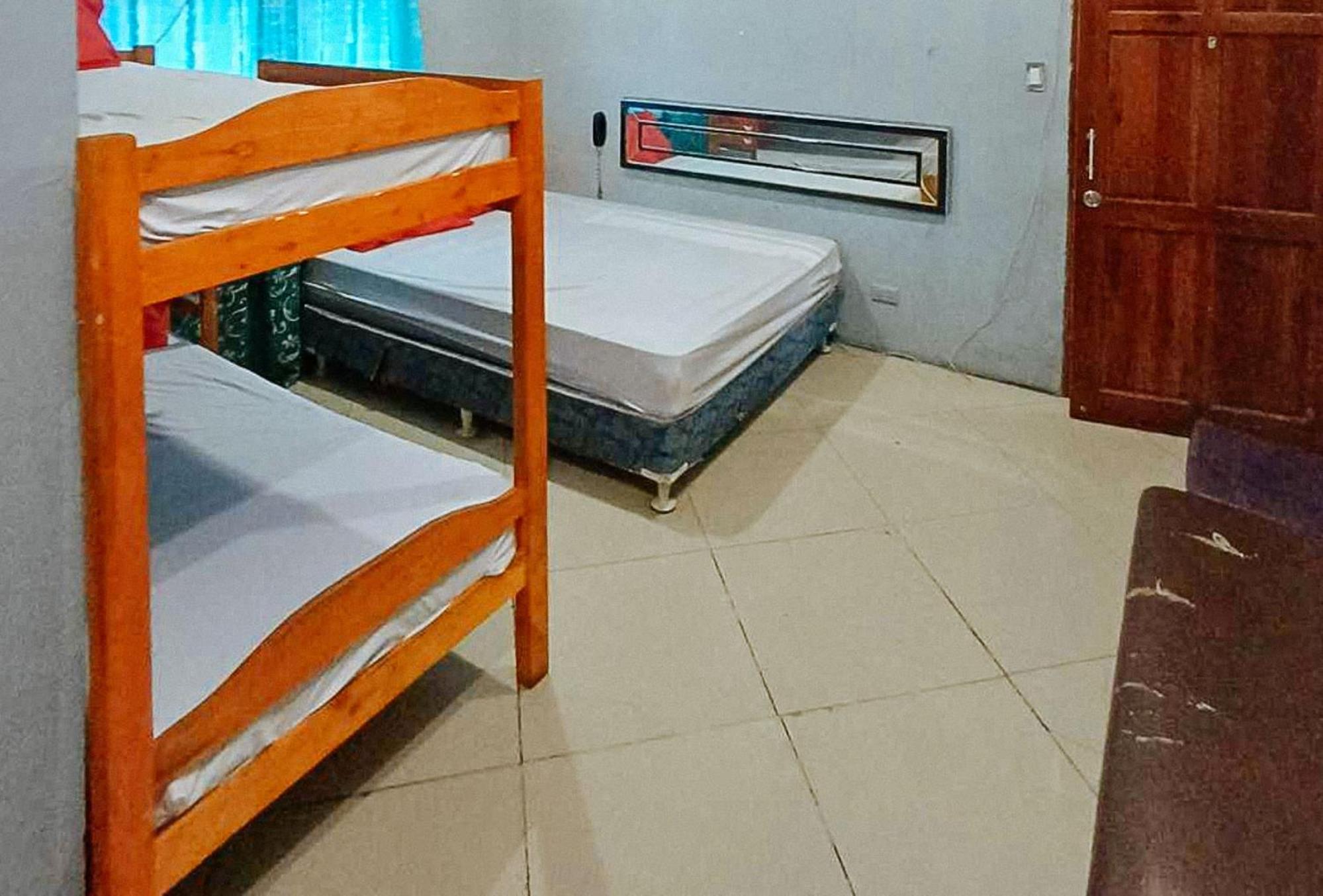 Reddoorz At V-Cat Apartelle Sampaloc Manila Ngoại thất bức ảnh